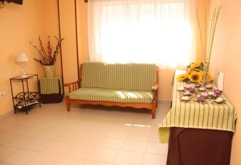 پانسیون Residencia Porta Nova