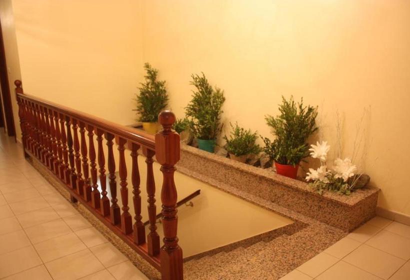 پانسیون Residencia Porta Nova