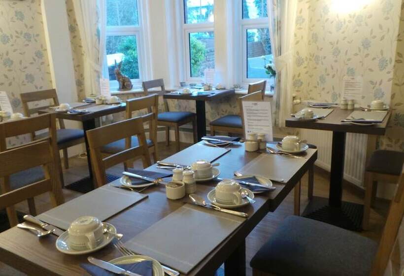 ペンション The Cherry Tree Guest House