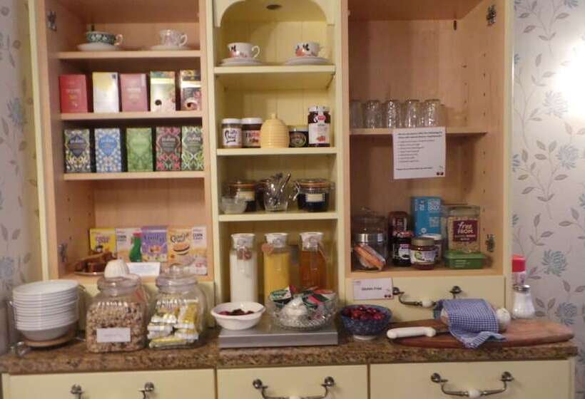 ペンション The Cherry Tree Guest House