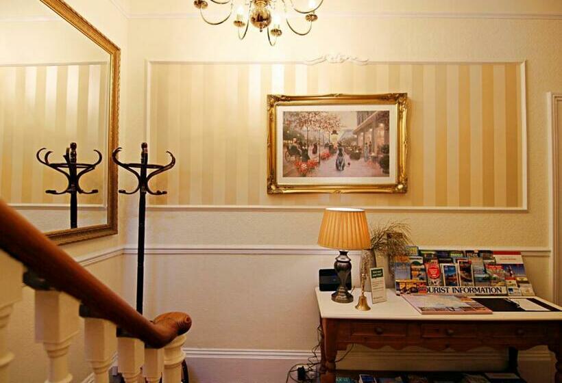 펜션 The Daylesford Guest House