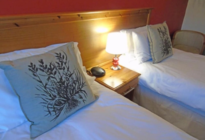 بنسيون The Falcon At Hatton