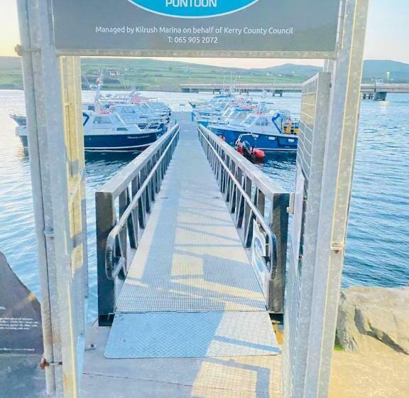 פנסיון The Ferry Boat