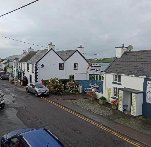 פנסיון The Ferry Boat