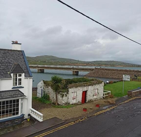 פנסיון The Ferry Boat