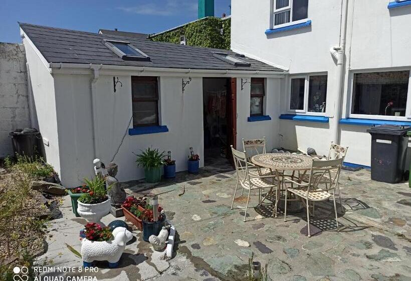 بنسيون The Ferry Boat