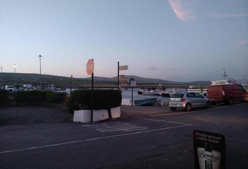 פנסיון The Ferry Boat