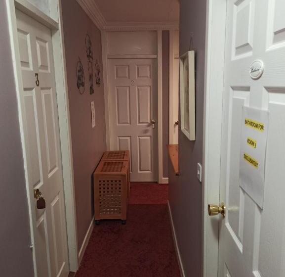 פנסיון The Ferry Boat