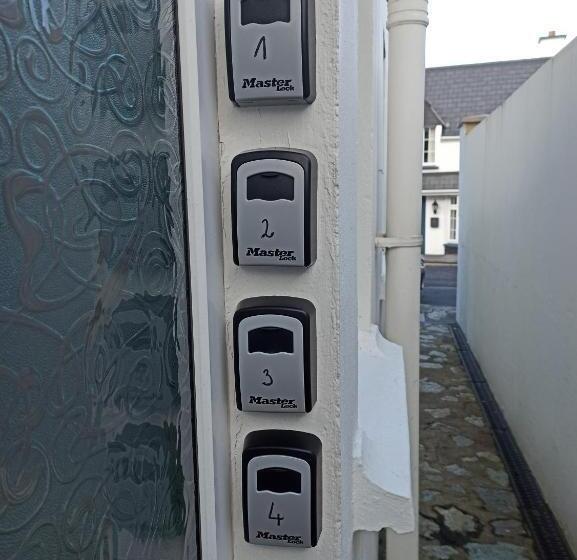 פנסיון The Ferry Boat