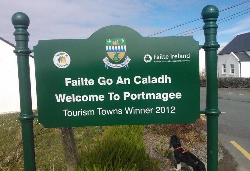 بنسيون The Ferry Boat