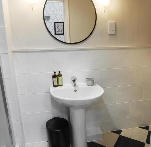 بنسيون The Fleece