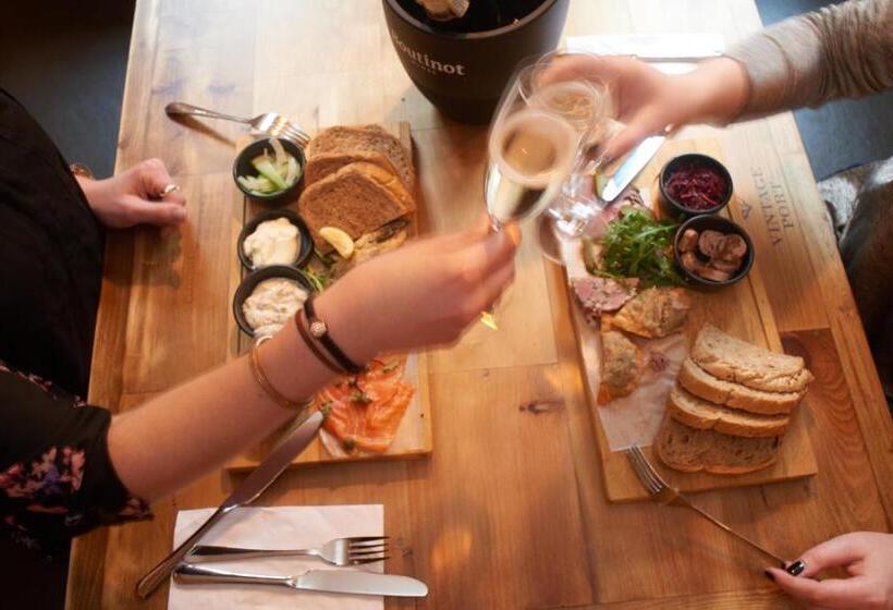 بنسيون The Fleece