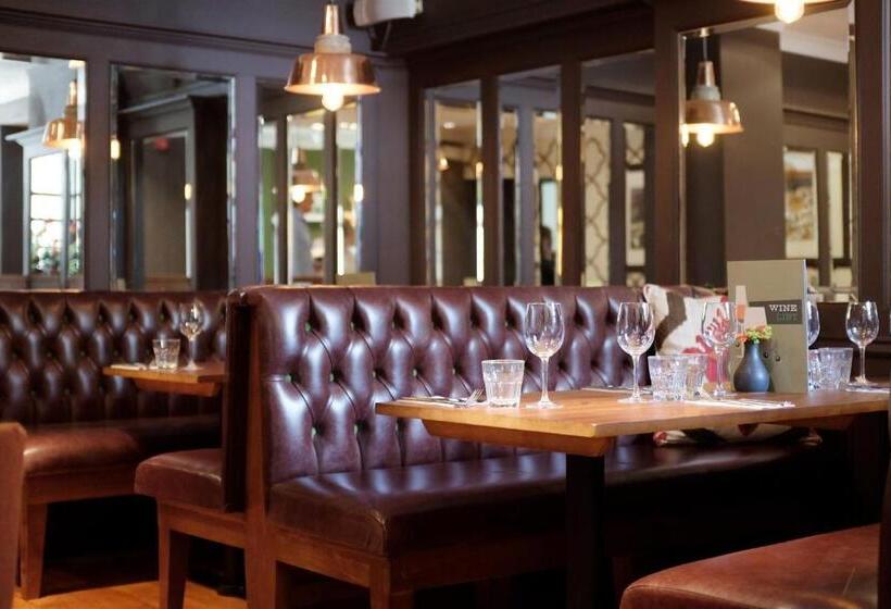 بنسيون The Fleece