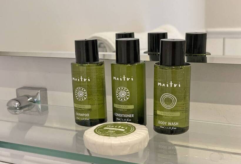 פנסיון The Jug And Bottle