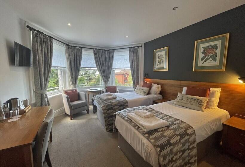 פנסיון The Jug And Bottle