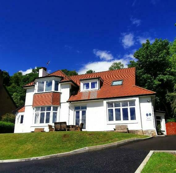 بنسيون The Knowe Guest House