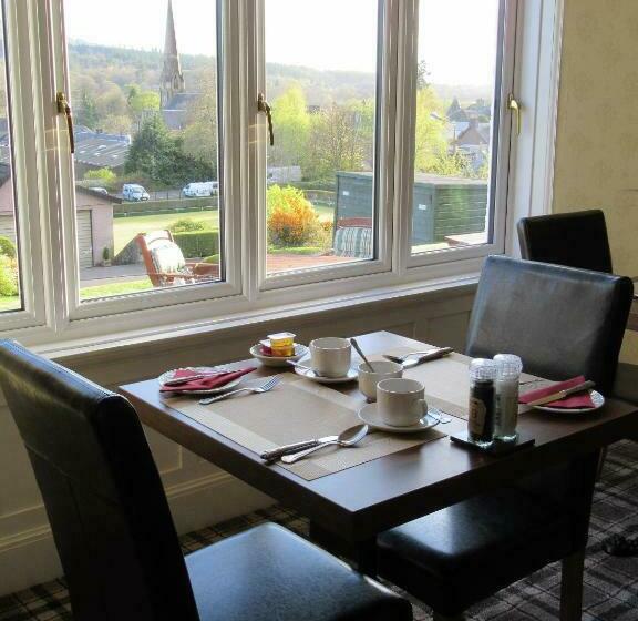 بنسيون The Knowe Guest House