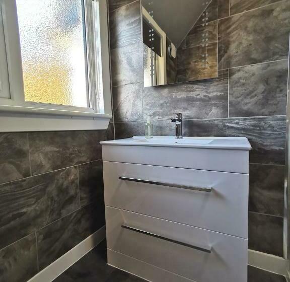 بنسيون The Knowe Guest House