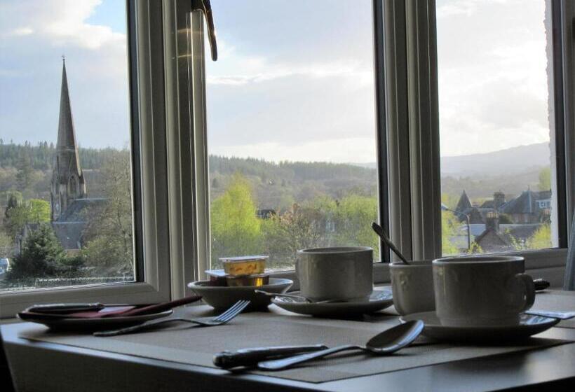 بنسيون The Knowe Guest House