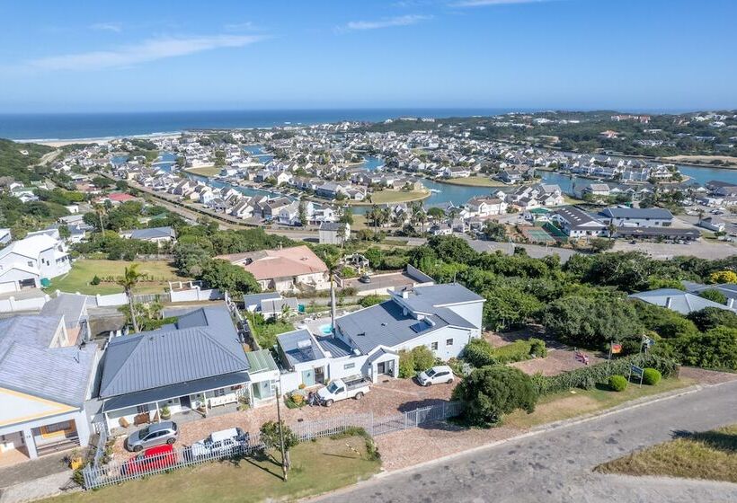 پانسیون The Lookout Guest House