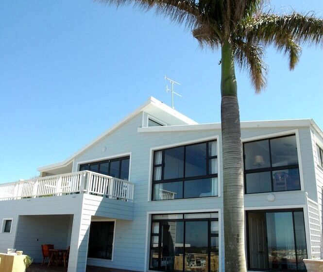 پانسیون The Lookout Guest House