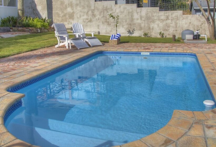 پانسیون The Lookout Guest House