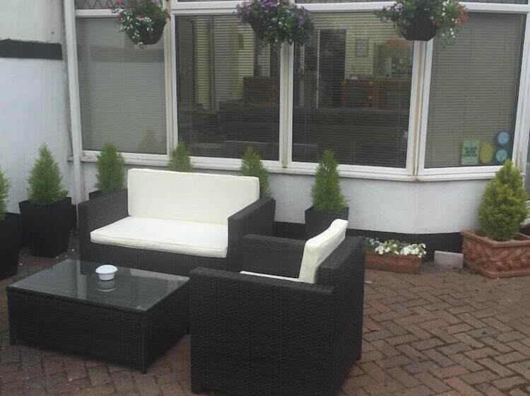 Пансион The Old Coach House