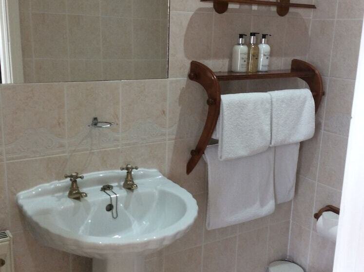 Пансион The Old Coach House