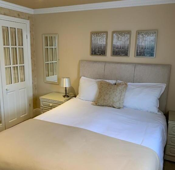 Пансион The Old Coach House