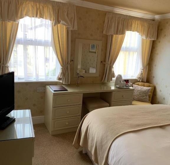 Пансион The Old Coach House