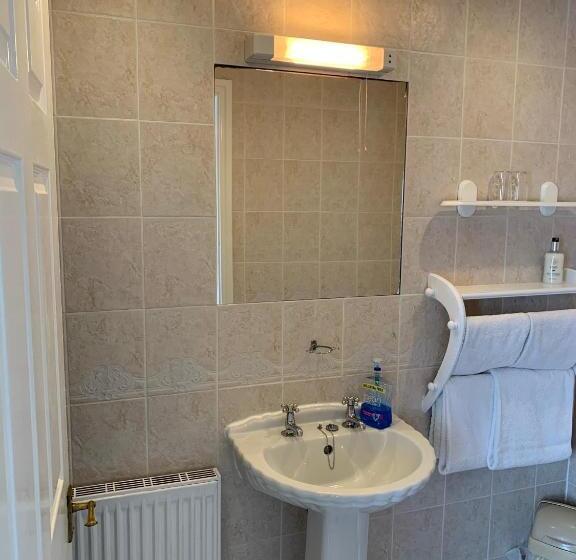 Пансион The Old Coach House