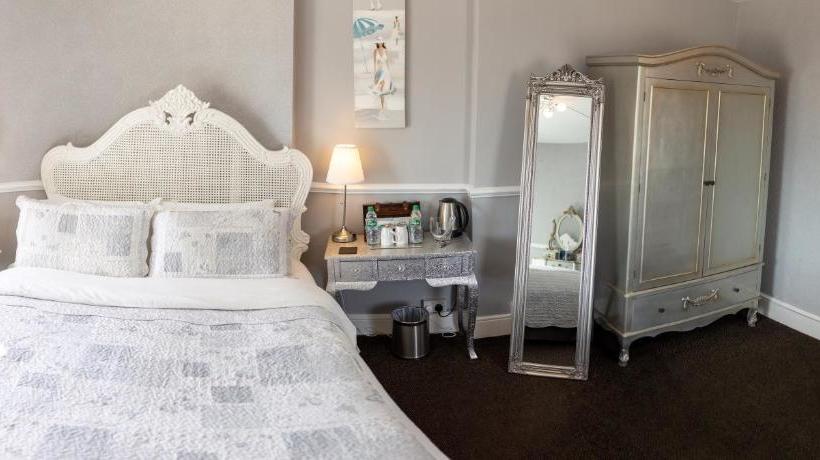 ペンション The Roundhouse