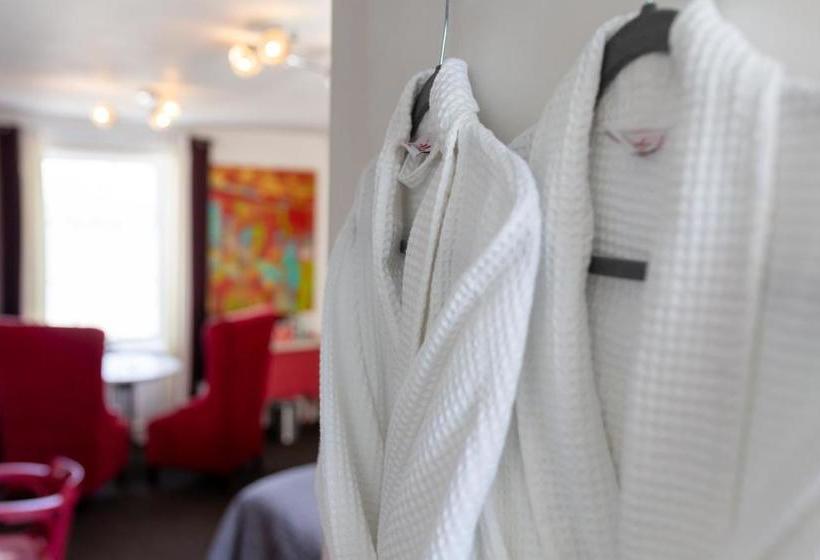 ペンション The Roundhouse