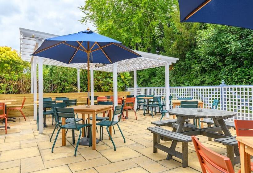 ペンション The Running Horse