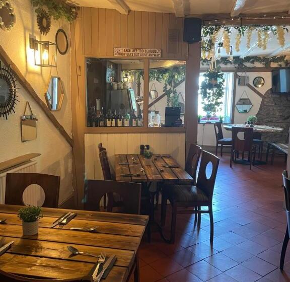 Пансион The White Hart Inn