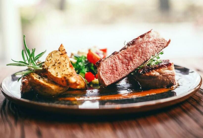 پانسیون Vogafjós Farm Resort