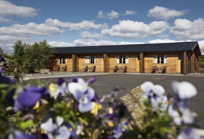 پانسیون Vogafjós Farm Resort