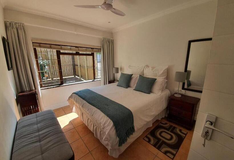 پانسیون Waterside Lodge