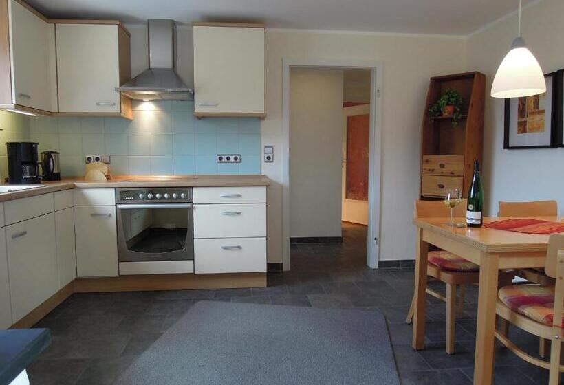 펜션 Weingut Clemens