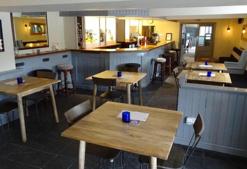 بنسيون Y Branwen Restaurant & Rooms   Adult Only And Dog Friendly