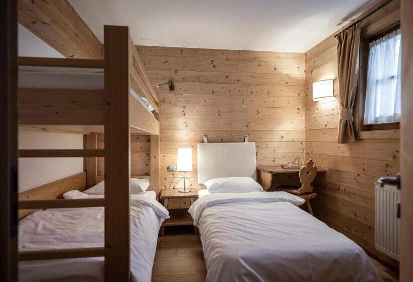 Post Alpina  Family Mountain Chalets