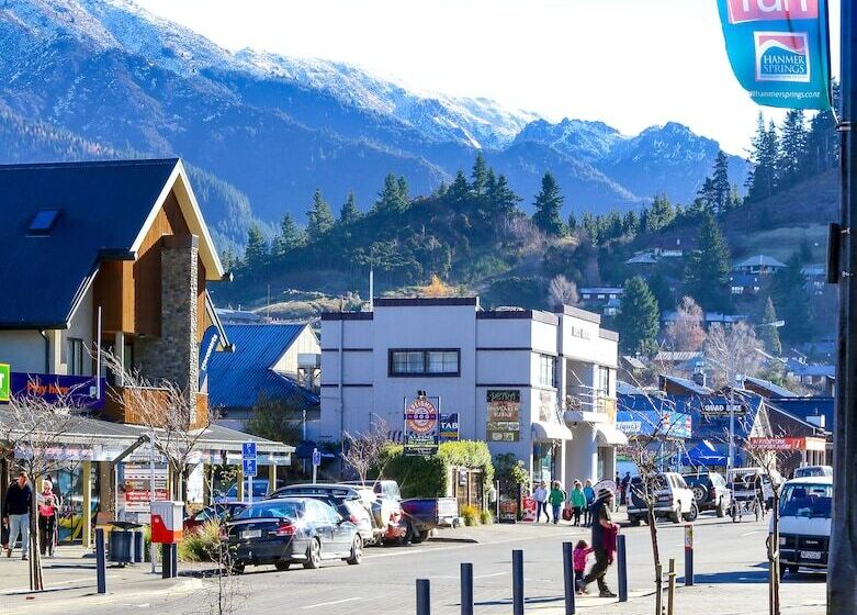 Village Lake Apartments