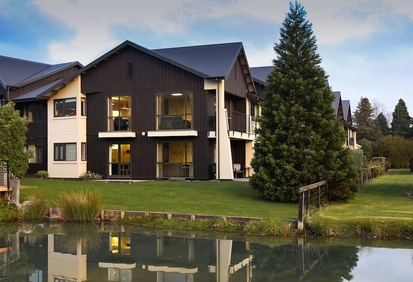 Village Lake Apartments