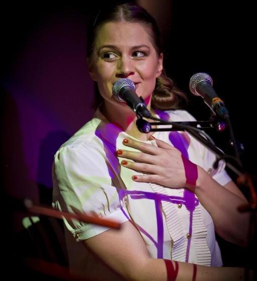 호스텔 Albani Bar Of Music