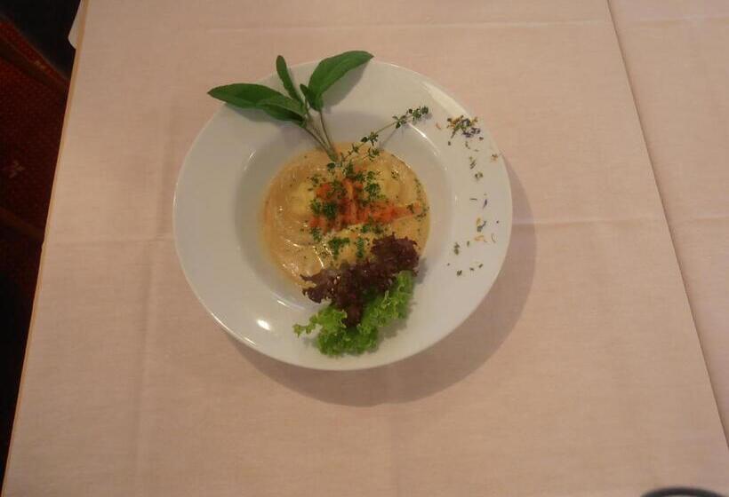 ユースホステル Escher