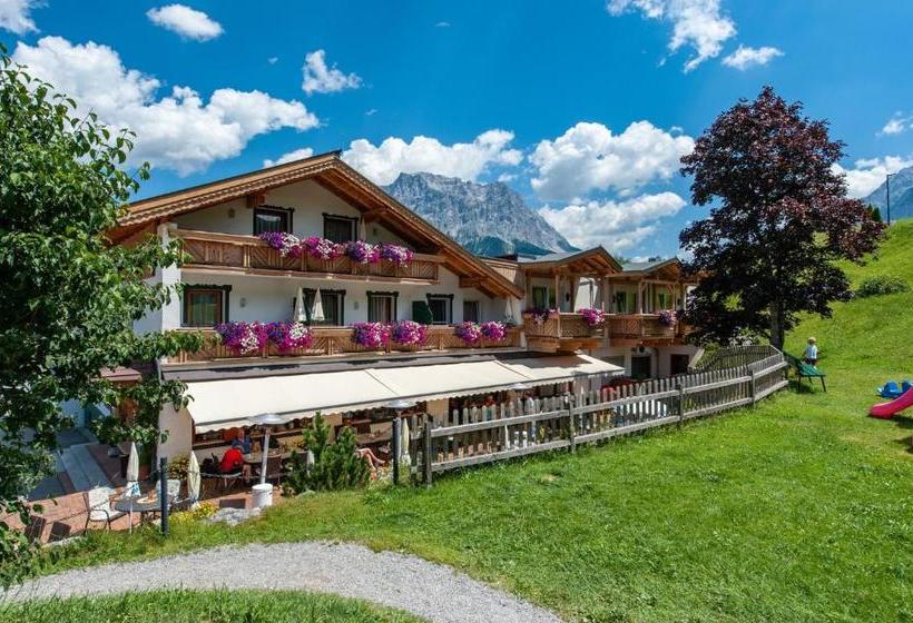 ユースホステル Juchhof