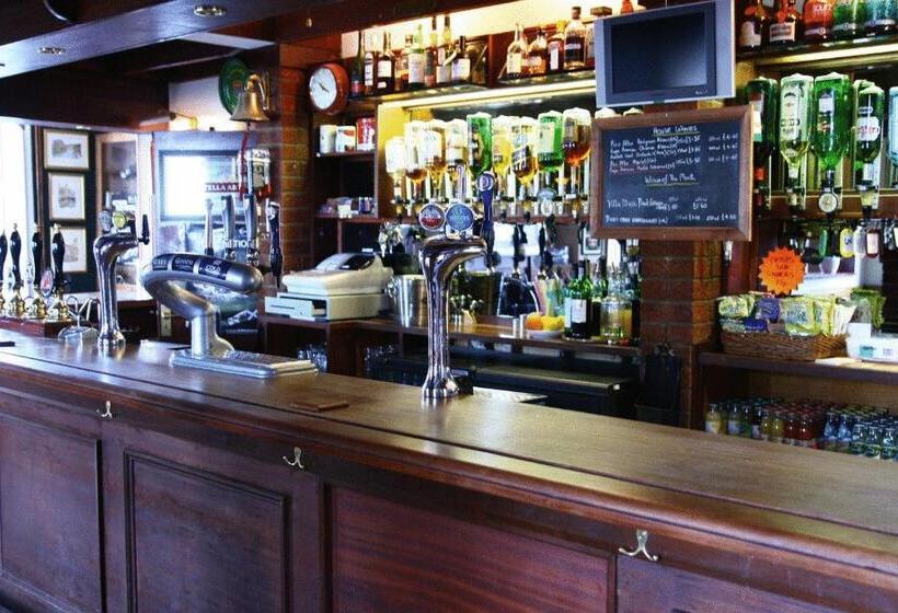 ユースホステル Lion And Fiddle