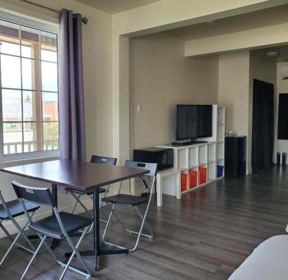 فندق صغير Orange Bistro