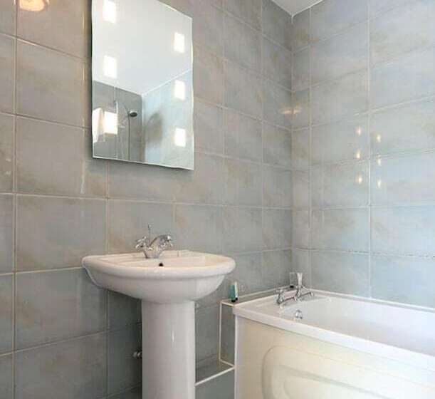 旅馆 The Dewdrop Inn