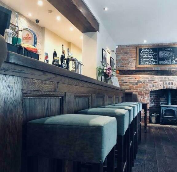 فندق صغير The Lion